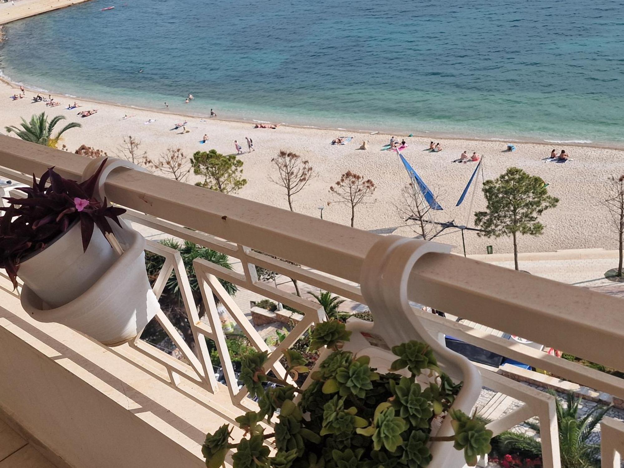 Beachfront Apartment Saranda Zewnętrze zdjęcie